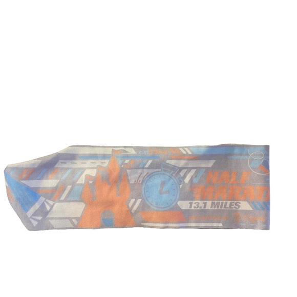 2016 Disney runDisney Walt Disney World Half Marathon 13.1 Bondi Band Headband - Picture 2 of 3